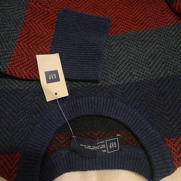 NWT Gap Men’s Wool Sweater - Picture 4 of 6